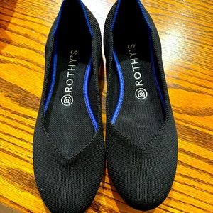 Black Size 9 Brandy rounded toe Rothy’s